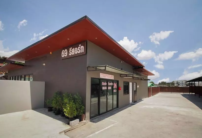 ホテル Oyo 939 69 Resort