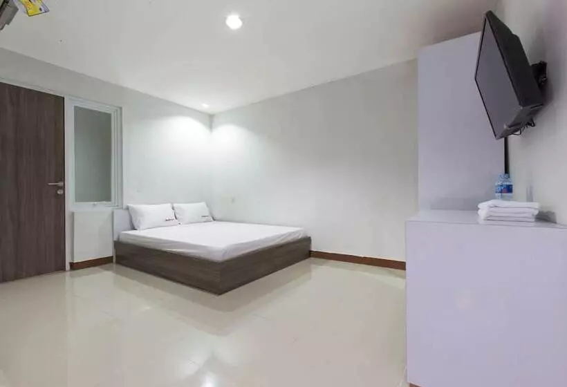 Otel Reddoorz @ Cideng