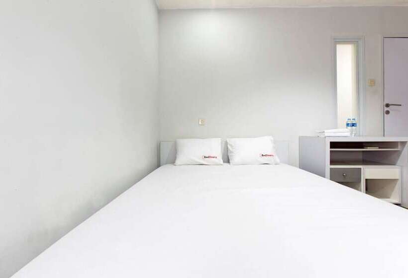 בית מלון כפרי Reddoorz @ Cideng