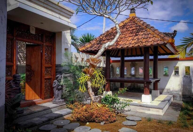 Pensão Sridhana House