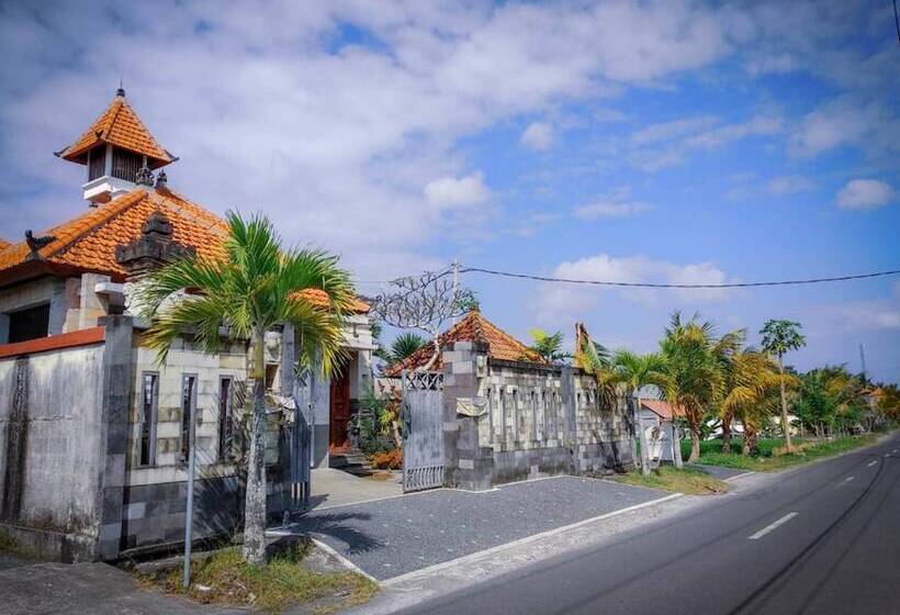 Pensão Sridhana House