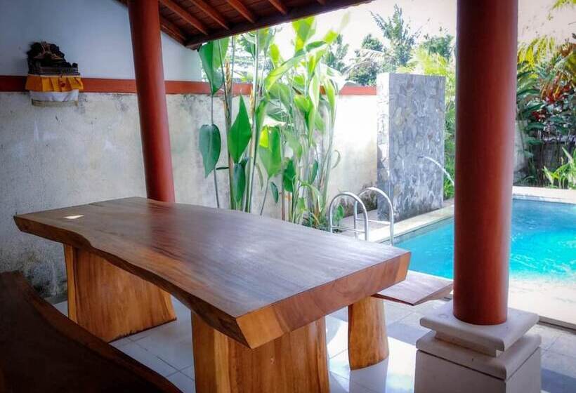 Pensão Sridhana House