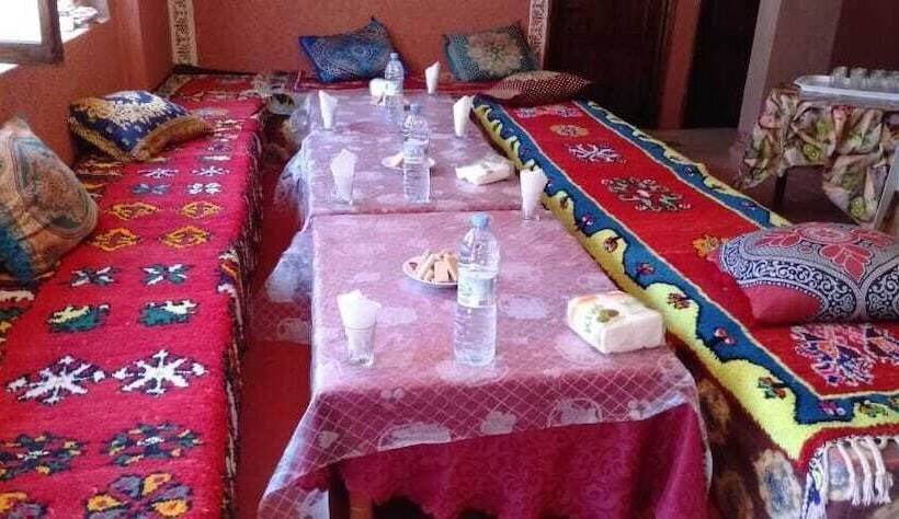 پانسیون Taghia Gîte Ahansal