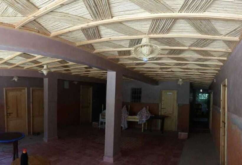 پانسیون Taghia Gîte Ahansal