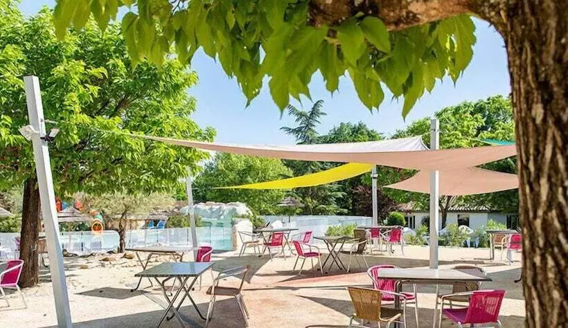 Hotelli Camping L évasion   Mobilhomes