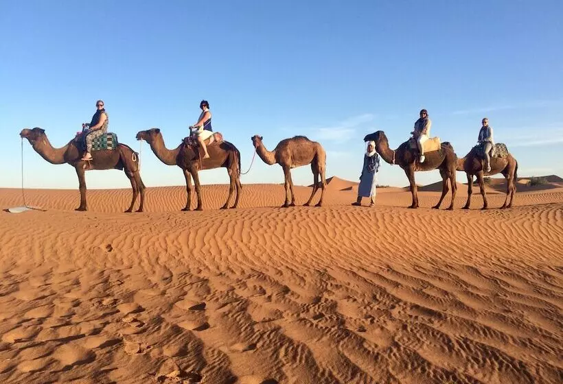 ホテル Desert Bivouac