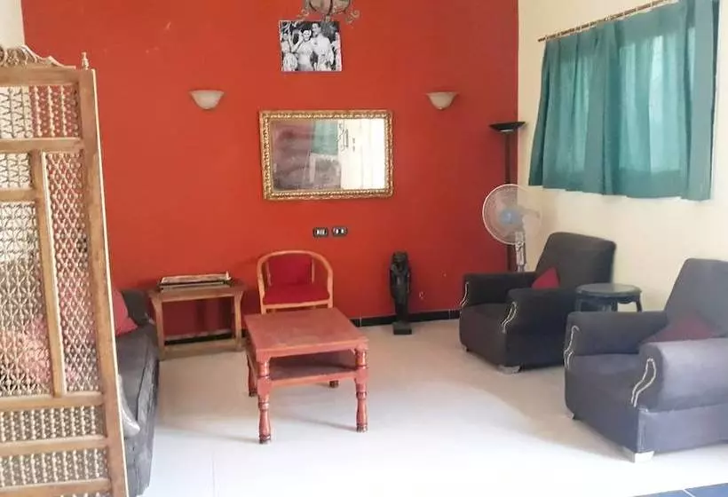 هتل Luxury Senmut Apartments