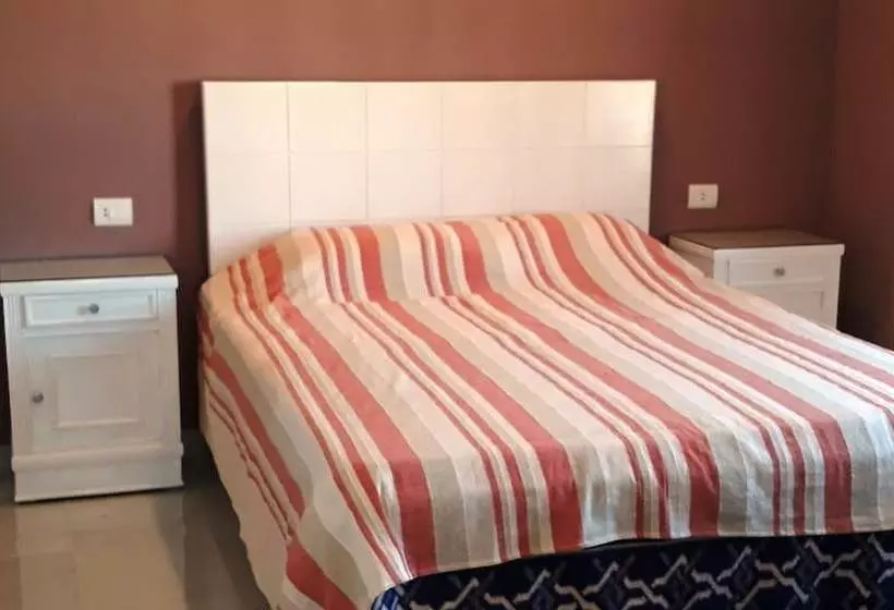 هتل Luxury Senmut Apartments
