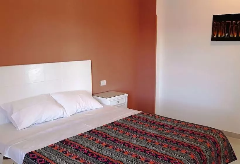 هتل Luxury Senmut Apartments