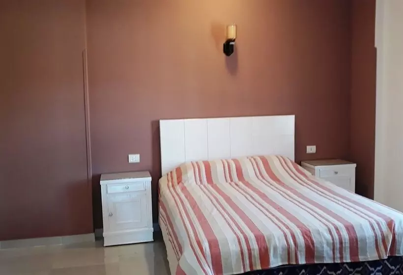 هتل Luxury Senmut Apartments