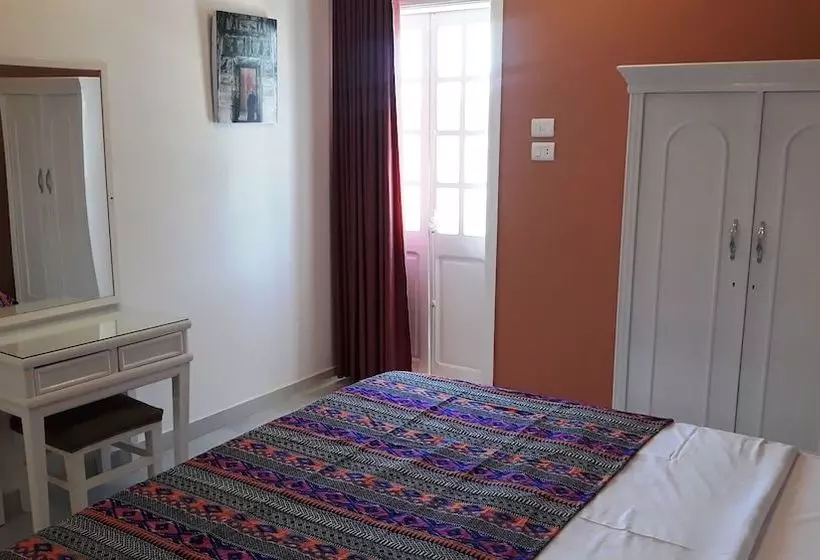 هتل Luxury Senmut Apartments