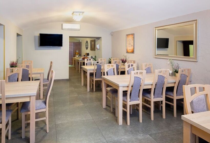 בית מלון כפרי Maximum