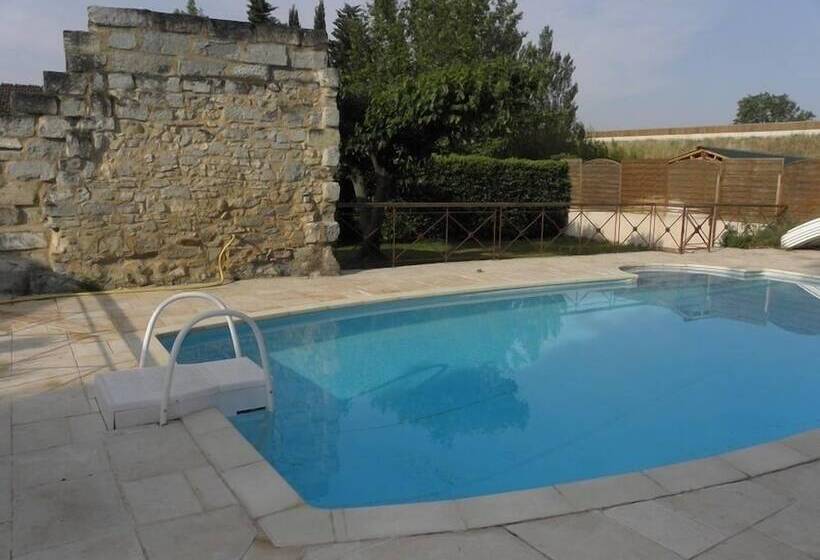 Отель Provence Roulottes