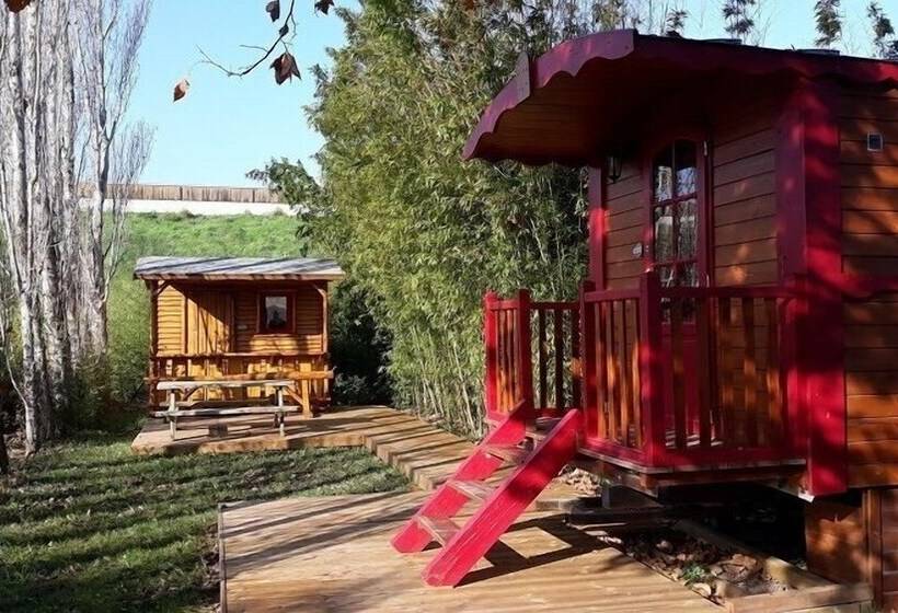 Отель Provence Roulottes