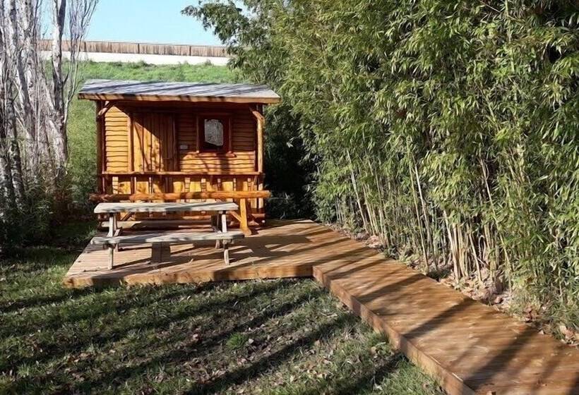 Отель Provence Roulottes