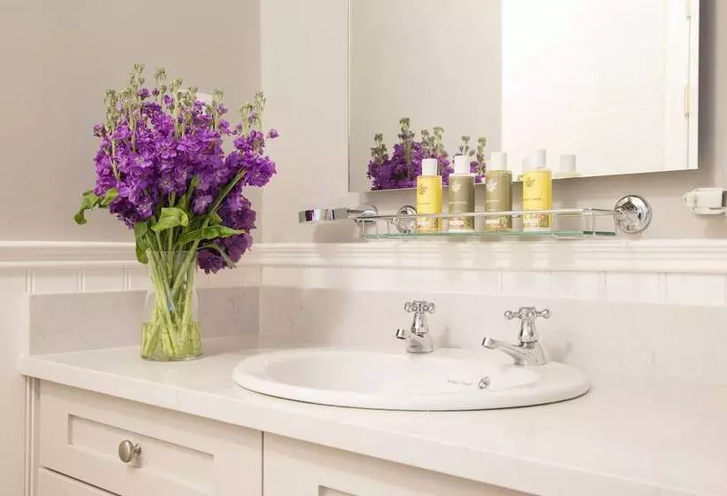 Hotelli The Lodges At Kilkea Castle