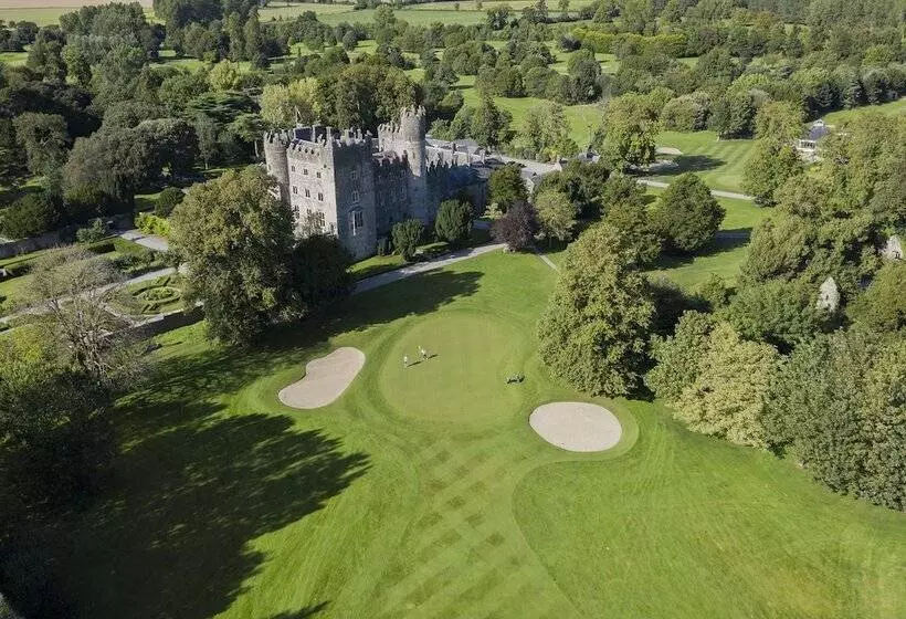 Hotelli The Lodges At Kilkea Castle