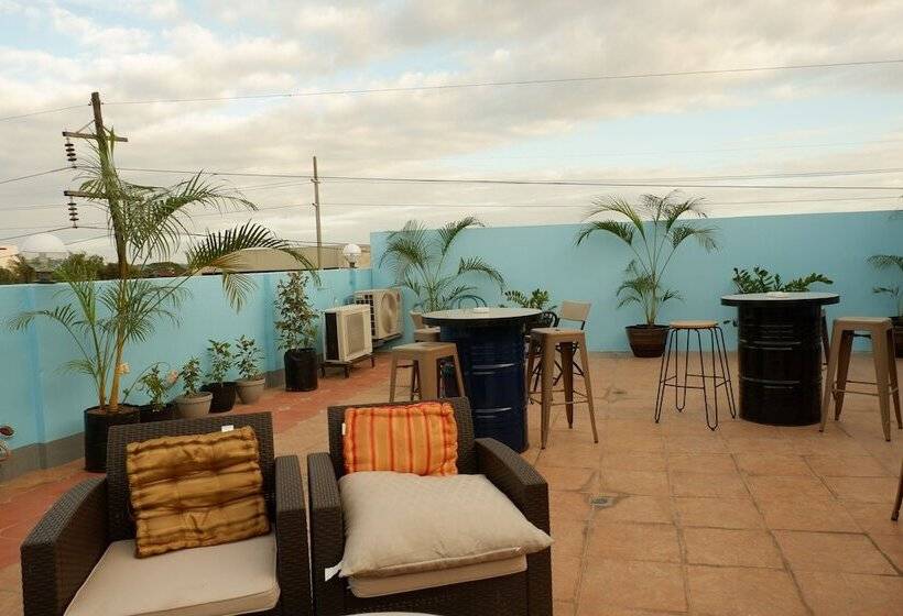 هتل The Runway Inn  Mactan Cebu