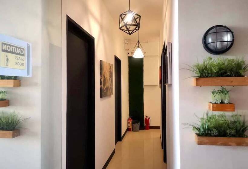 هتل The Runway Inn  Mactan Cebu