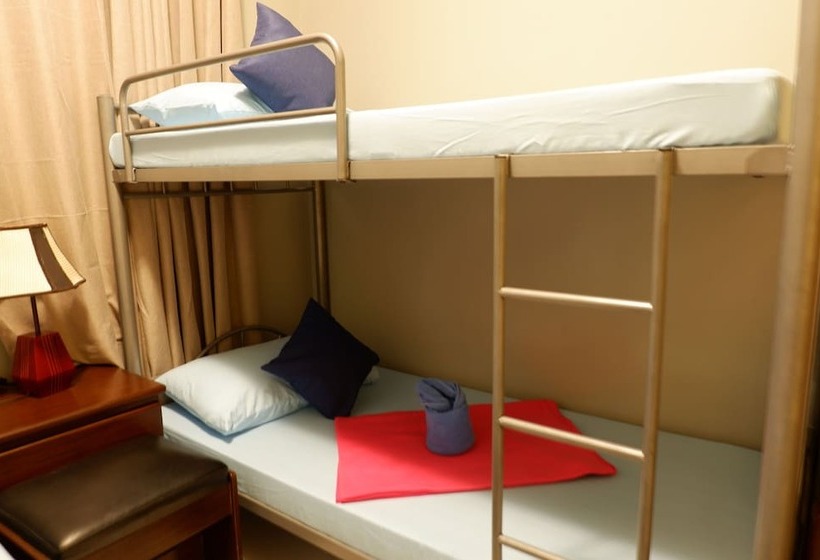 هتل The Runway Inn  Mactan Cebu