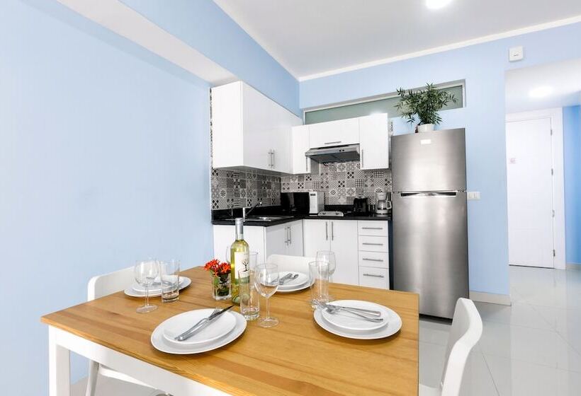 Rooftop Pool Studios Suites Ducassi Deluxe Hotel Beach Club & Spa