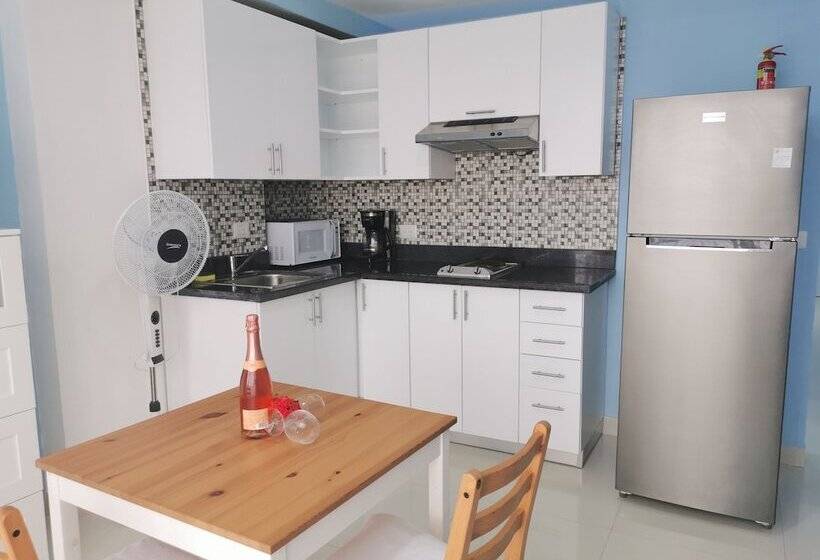 Rooftop Pool Studios Suites Ducassi Deluxe Hotel Beach Club & Spa