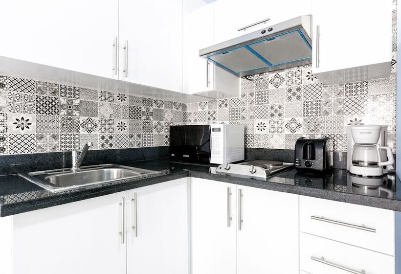 Rooftop Pool Studios Suites Ducassi Deluxe Hotel Beach Club & Spa