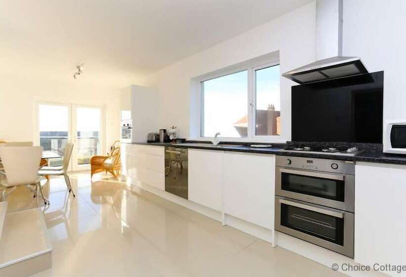 Woolacombe Garden Apartment 2 Bedrooms