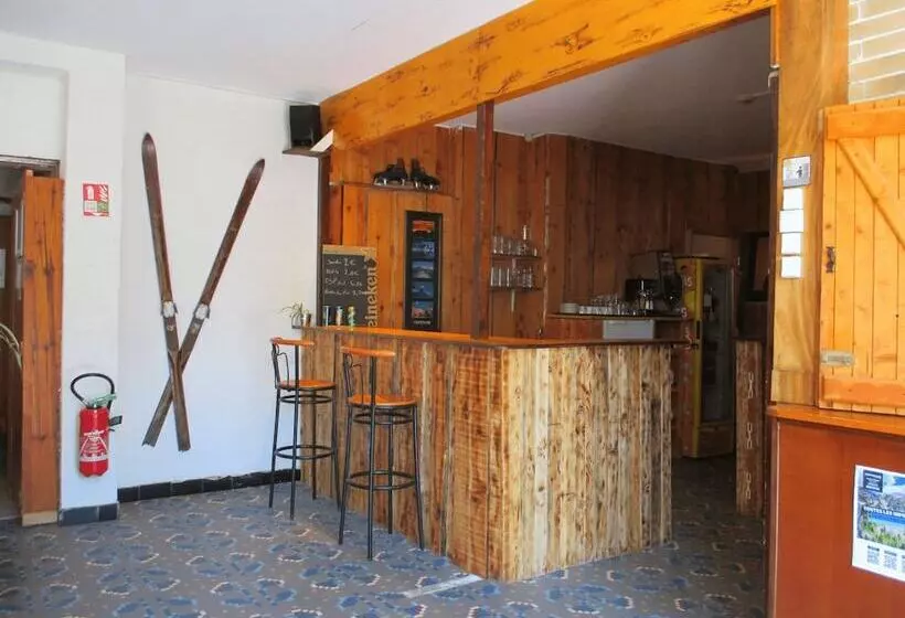 Auberge De Jeunesse Hi Chamrousse