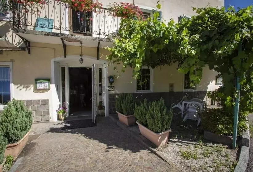 Hotelli Albergo Stella