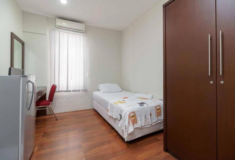 בית מלון כפרי Avalon Karawaci Mitra Reddoorz