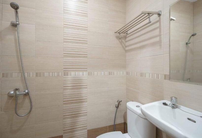 בית מלון כפרי Avalon Karawaci Mitra Reddoorz