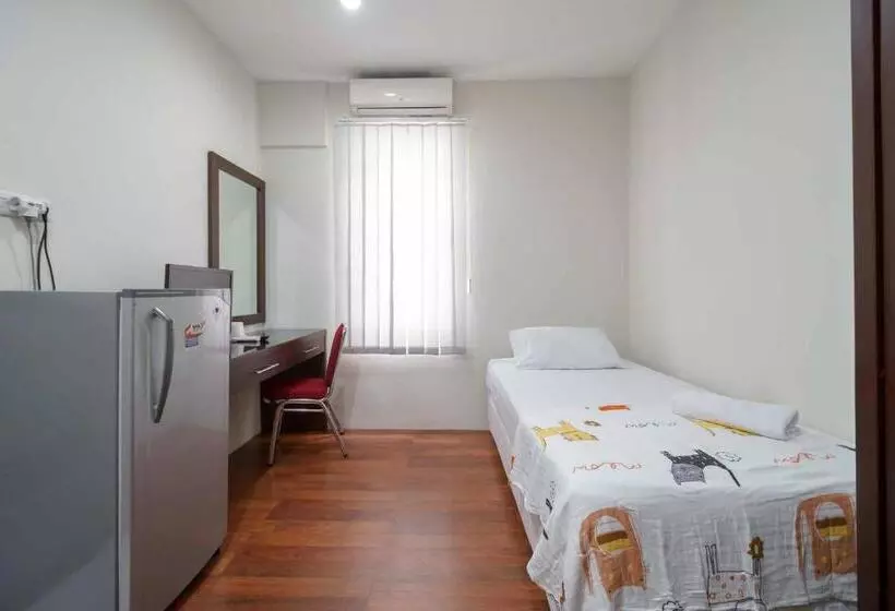 ホテル Avalon Karawaci Mitra Reddoorz