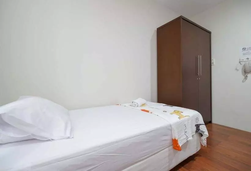 ホテル Avalon Karawaci Mitra Reddoorz