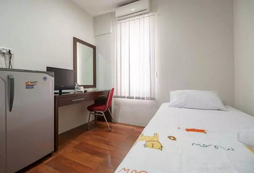 ホテル Avalon Karawaci Mitra Reddoorz