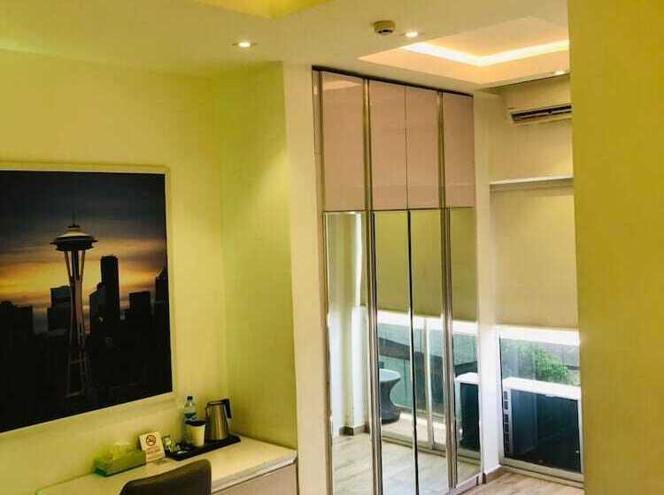 هتل Dreams By Dv8