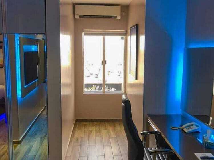 هتل Dreams By Dv8