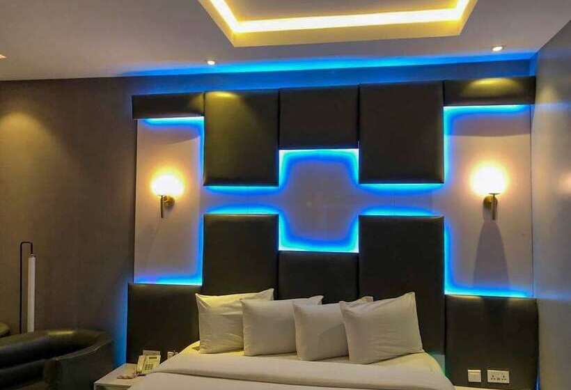 هتل Dreams By Dv8