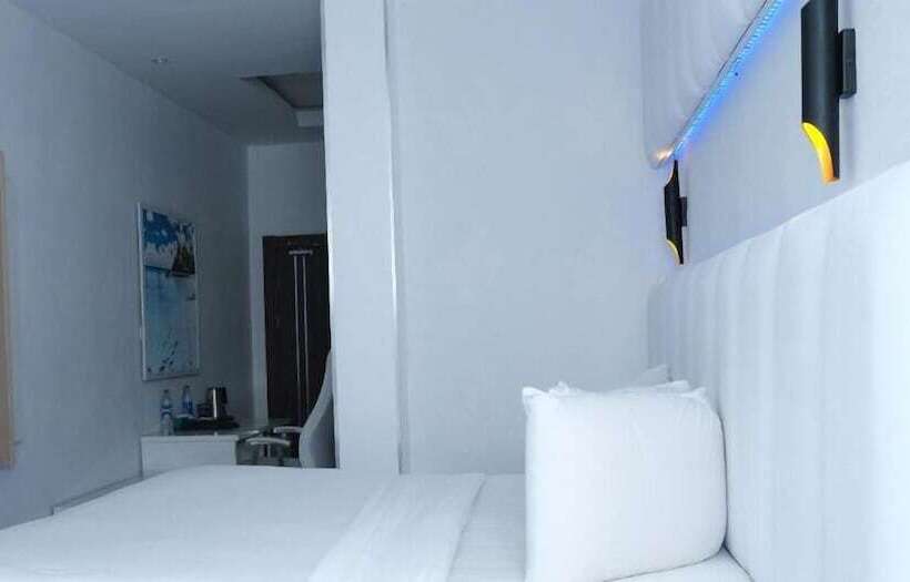 هتل Dreams By Dv8