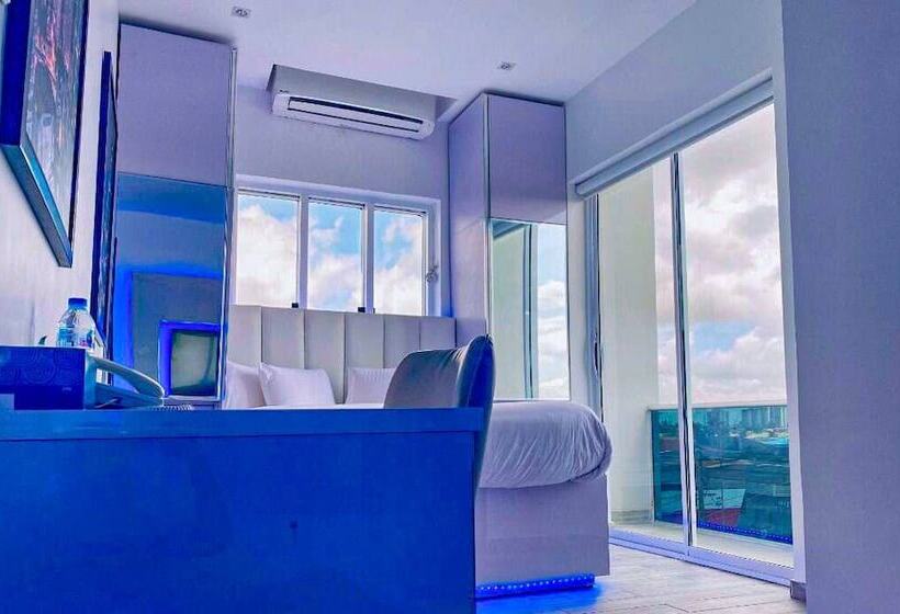 هتل Dreams By Dv8