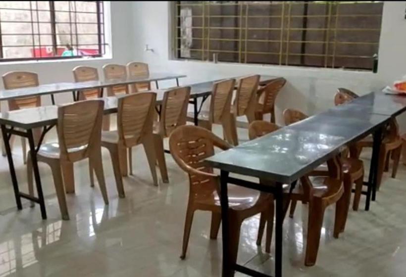 בית מלון כפרי Gokarna International Beach Resort