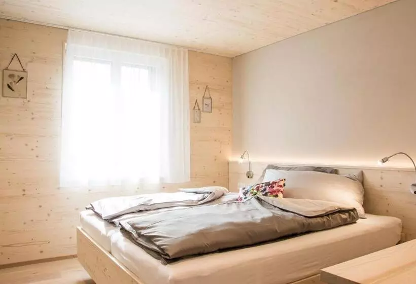 Hotelli Kronelodge   Self Check In