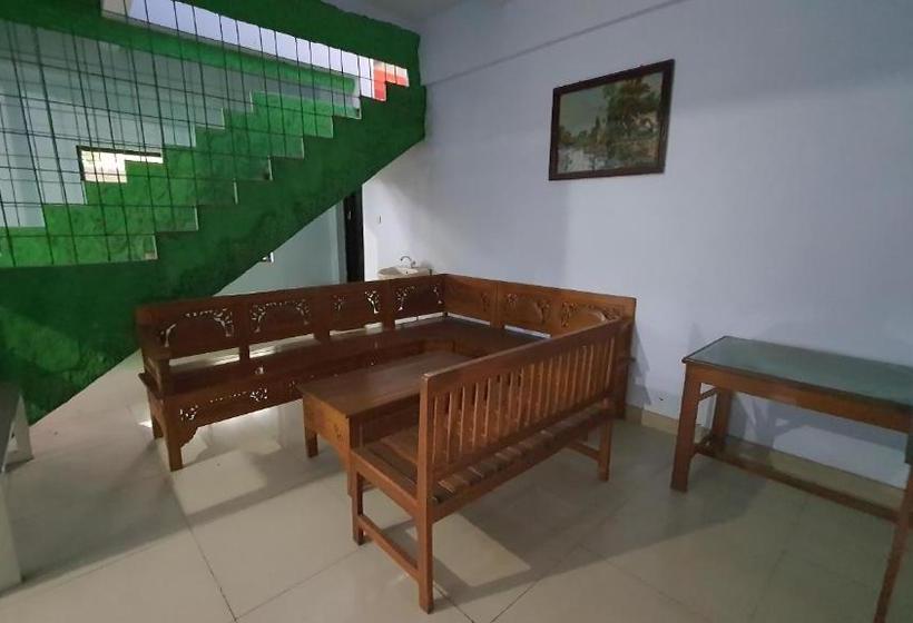 בית מלון כפרי Oyo 90093 Dw