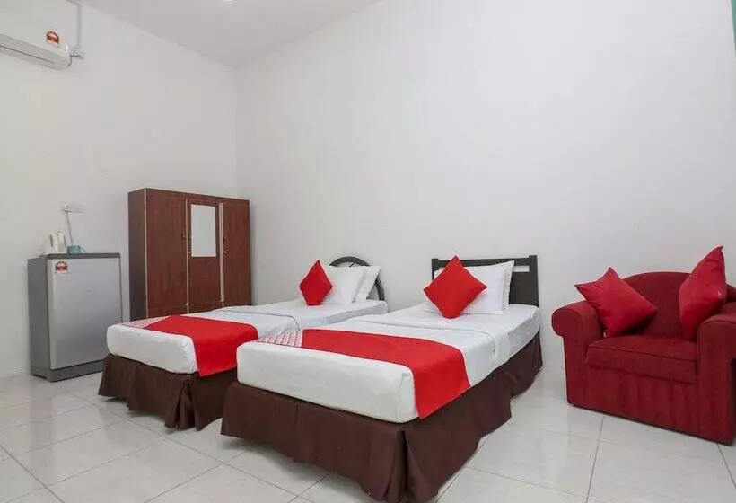 Hotelli Oyo 90135 Saujana Villa Cherok Paloh