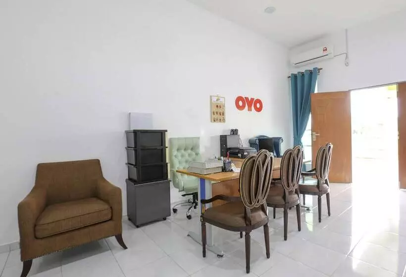 Hotelli Oyo 90135 Saujana Villa Cherok Paloh