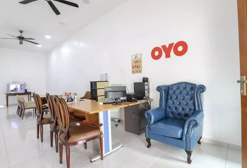 Hotelli Oyo 90135 Saujana Villa Cherok Paloh