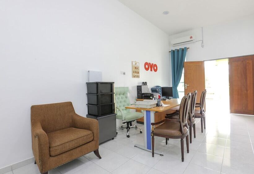 בית מלון כפרי Oyo 90135 Saujana Villa Cherok Paloh