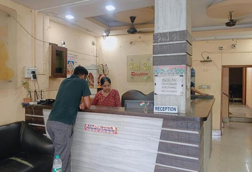 ホテル Raj Airport