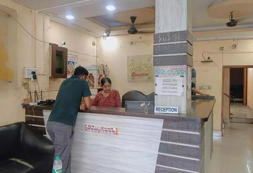 Hotelli Raj Airport
