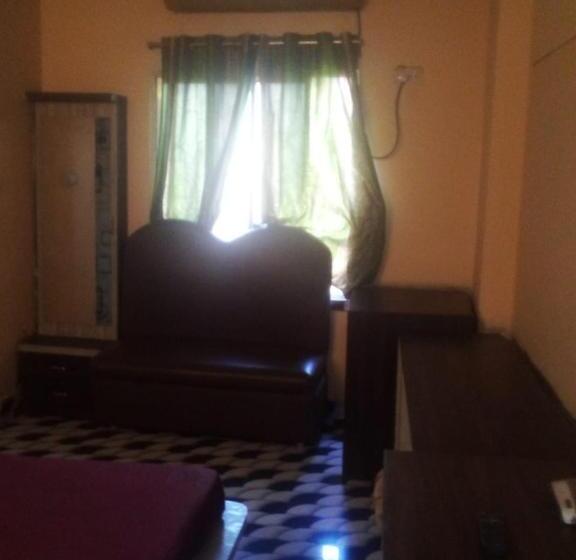 ホテル Raj Airport